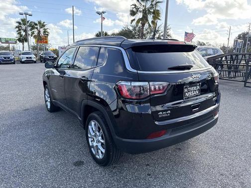 2023 Jeep Compass Latitude Lux