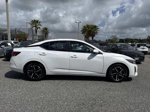 Aspen White 2024 Nissan Sentra SV