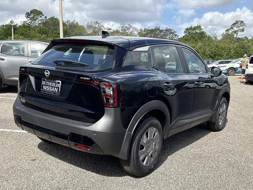 Super Black 2026 Nissan Kicks S