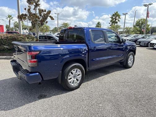 2023 Nissan Frontier SV