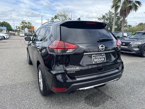 Magnetic Black 2019 Nissan Rogue SV