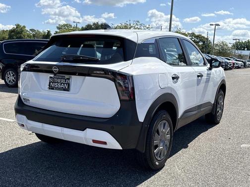 Fresh Powder 2026 Nissan Kicks S