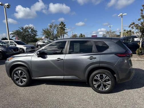 2022 Nissan Rogue SV