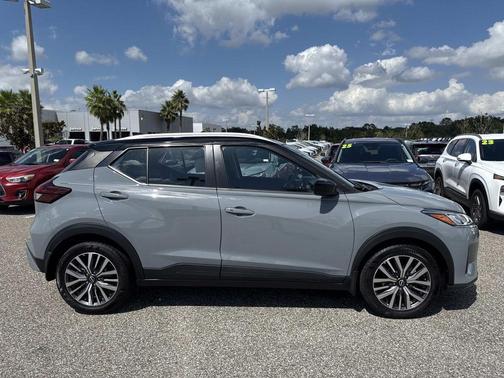 2023 Nissan Kicks SV