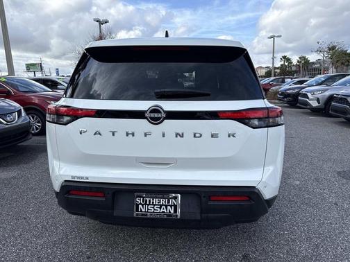 2024 Nissan Pathfinder S