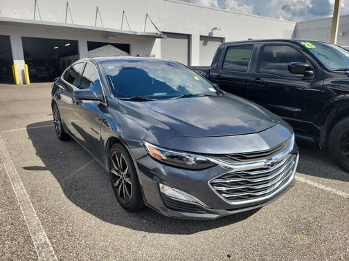 Shadow Gray Metallic 2020 Chevrolet Malibu RS