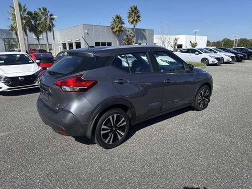 2020 Nissan Kicks SV