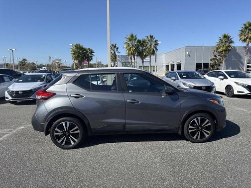 2020 Nissan Kicks SV