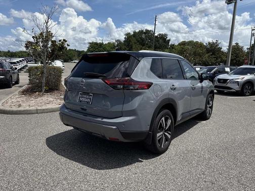 Boulder Gray Metallic 2024 Nissan Rogue SL