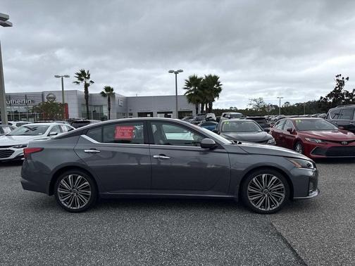 2025 Nissan Altima SL