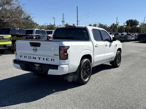 2026 Nissan Frontier SV