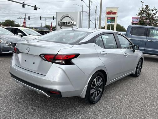 Brilliant Silver Metallic 2025 Nissan Versa 1.6 SV