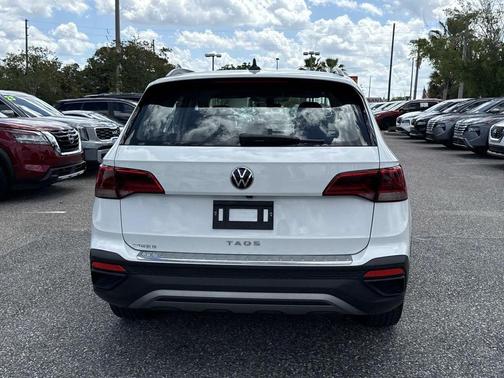 Pure White 2023 Volkswagen Taos 1.5T S