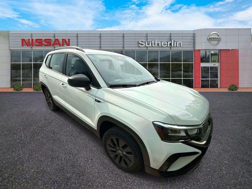 Pure White 2023 Volkswagen Taos 1.5T S