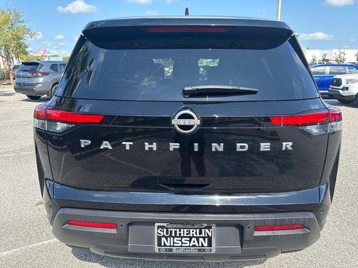 2024 Nissan Pathfinder S