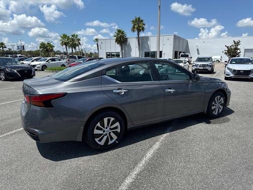 2025 Nissan Altima S