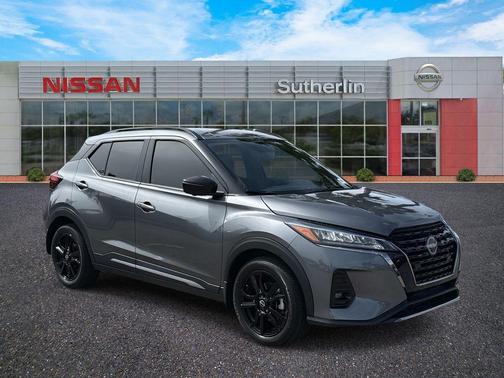 2023 Nissan Kicks SR