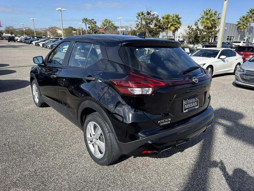 2024 Nissan Kicks S