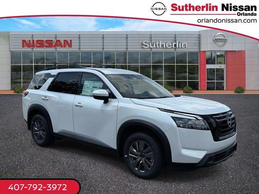 2025 Nissan Pathfinder SV