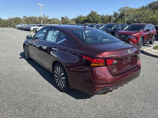 2025 Nissan Altima SV