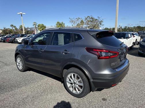 2022 Nissan Rogue Sport SV