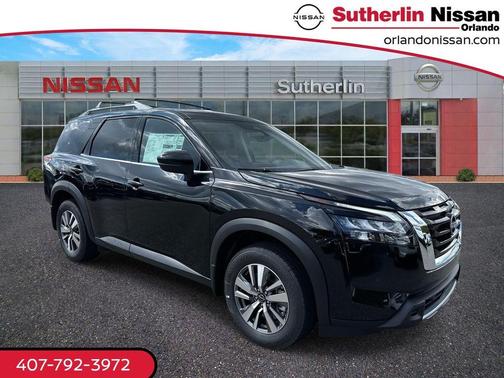 2025 Nissan Pathfinder SL