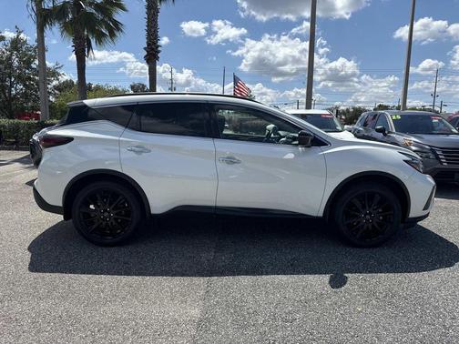 2023 Nissan Murano SV