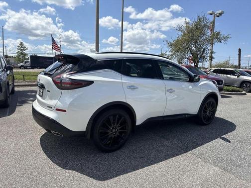 2023 Nissan Murano SV