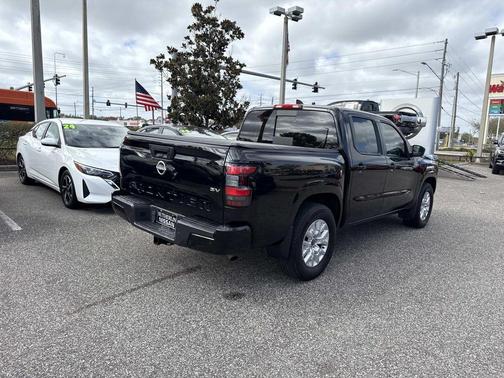 2024 Nissan Frontier SV