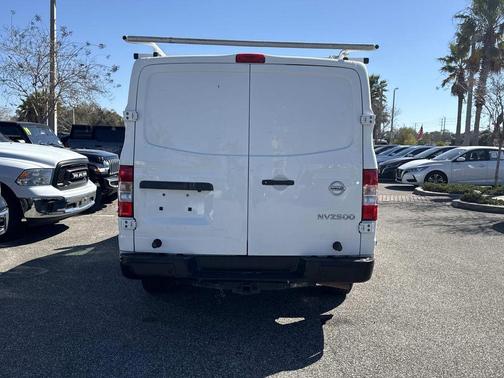 2021 Nissan NV Cargo NV2500 HD SV V6/SV V8