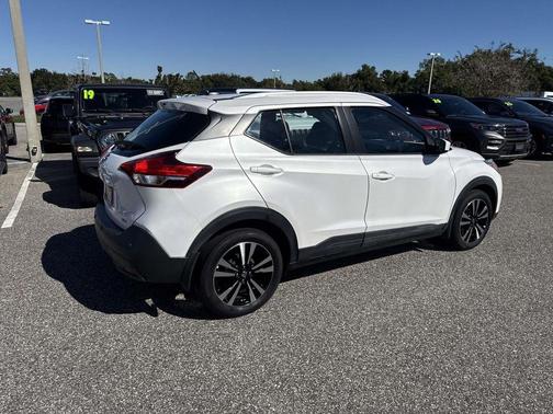 2020 Nissan Kicks SV