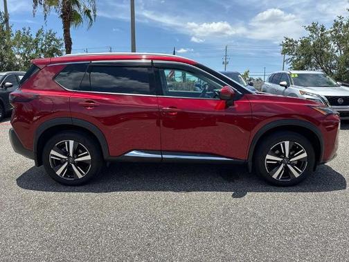 2022 Nissan Rogue SL