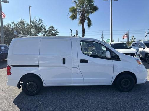 2021 Nissan NV200 SV