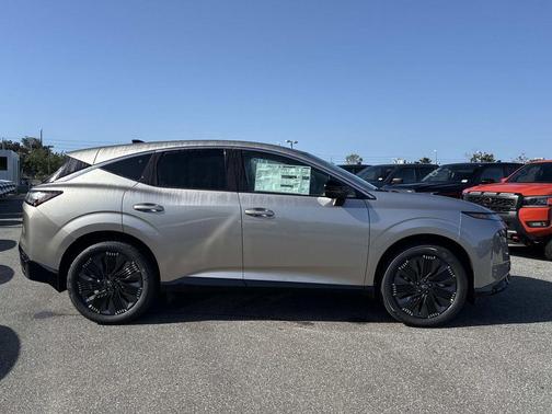 Champagne Silve 2026 Nissan Murano Platinum