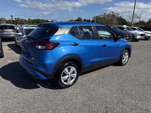 2025 Nissan Kicks Play S