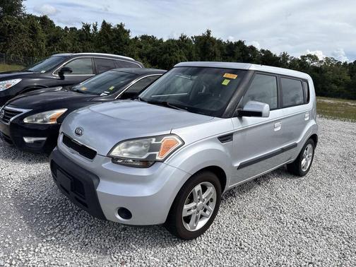 2010 Kia Soul +