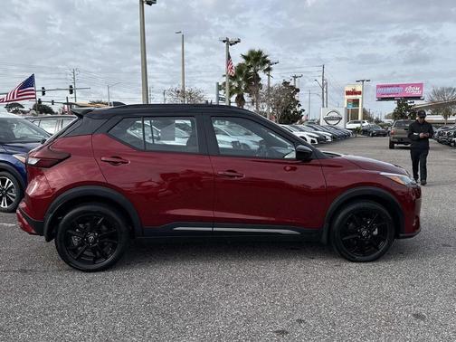 2024 Nissan Kicks SR