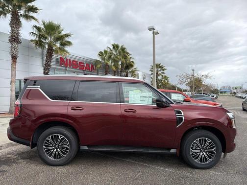 Coulis Red Pear 2026 Nissan Armada Platinum