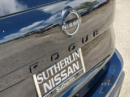 Super Black 2026 Nissan Rogue Dark Armor