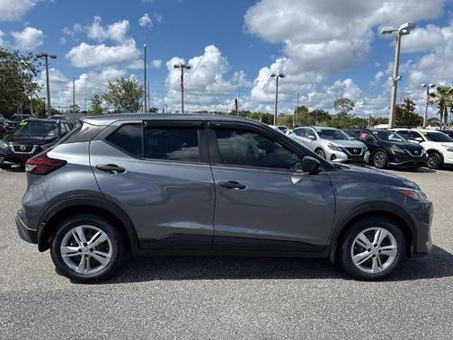 2021 Nissan Kicks S