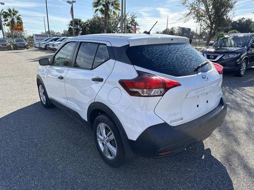 2020 Nissan Kicks S