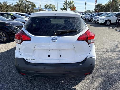 2020 Nissan Kicks S