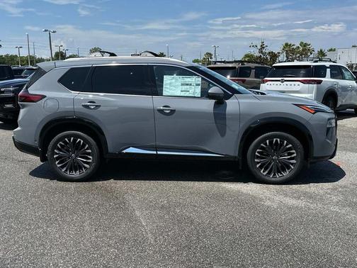 2025 Nissan Rogue Platinum
