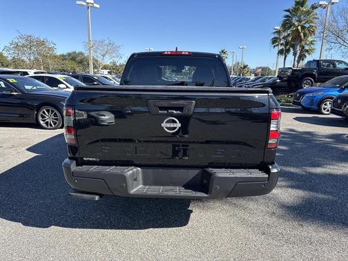 2023 Nissan Frontier S