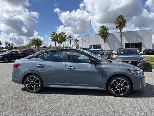 2025 Nissan Sentra SR