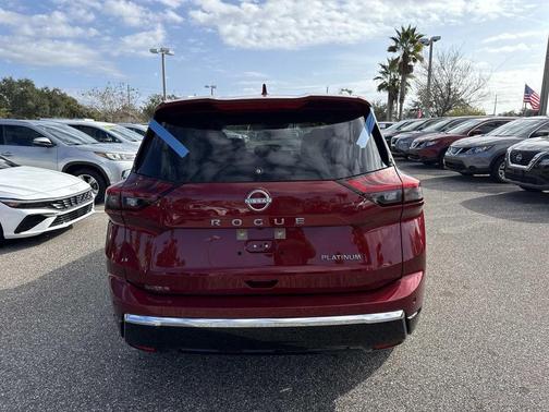 2025 Nissan Rogue Platinum