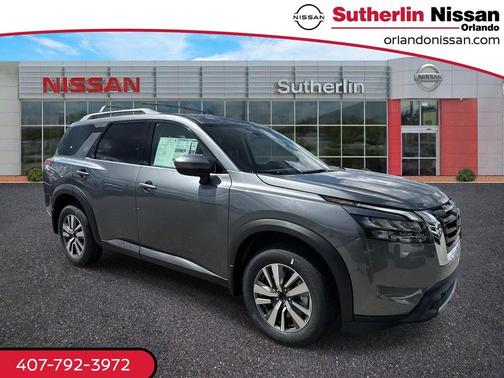 2025 Nissan Pathfinder SL