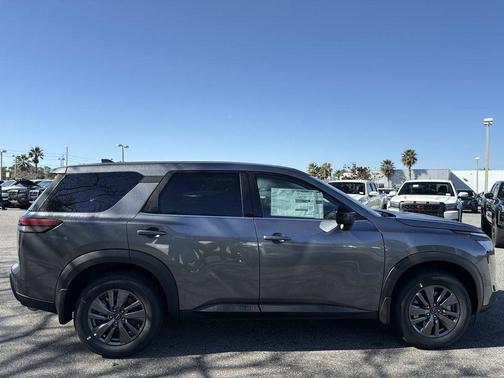 2026 Nissan Pathfinder S