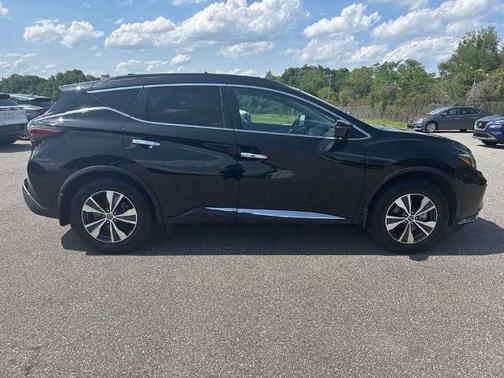 2022 Nissan Murano SV