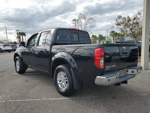 Photo 3 of 27 of 2019 Nissan Frontier SV